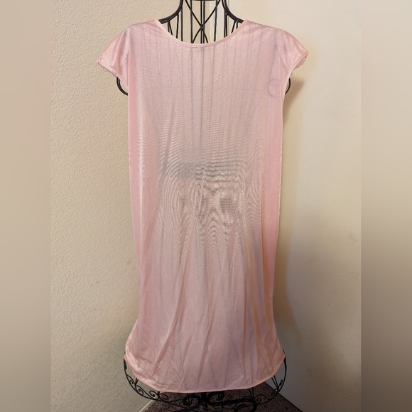 Vintage Frilly Pink Nightgown - Picture 6 of 10